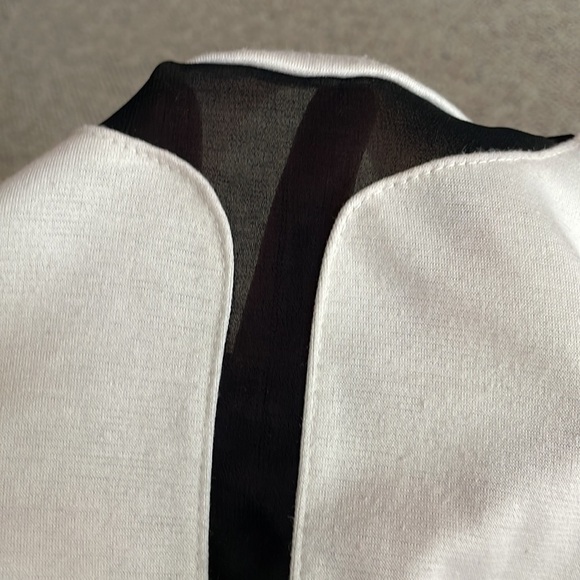 Arden B. XXS Halter Like Beige Top - Picture 4 of 6